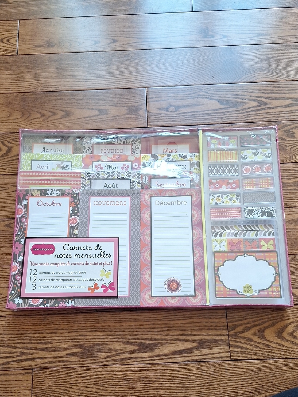 NEW IN PACKAGING Monthly Notes & Tabs Stationery Set - In FRENCH*